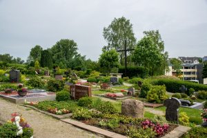 Friedhof Homberg Gräber