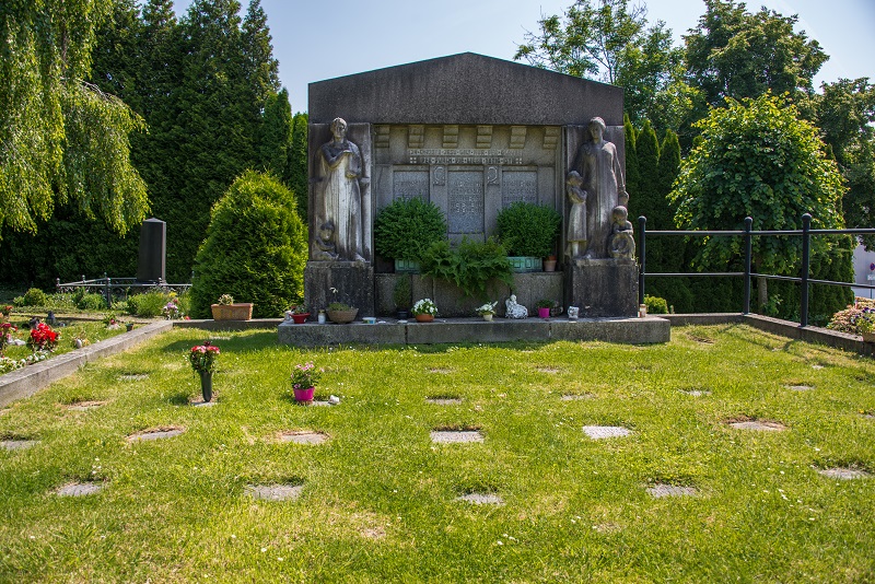 Friedhof Wülfrath Grabmal